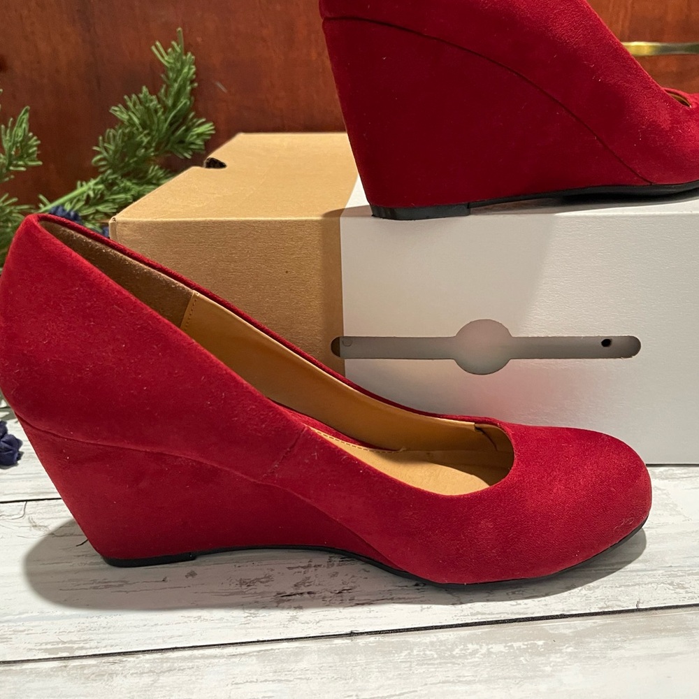 CL laundry wedges.